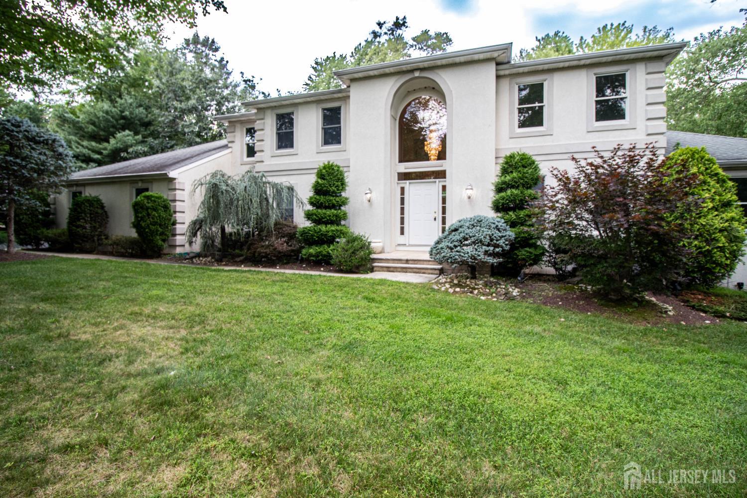 3 Polonia Ct, Monroe, NJ 08831