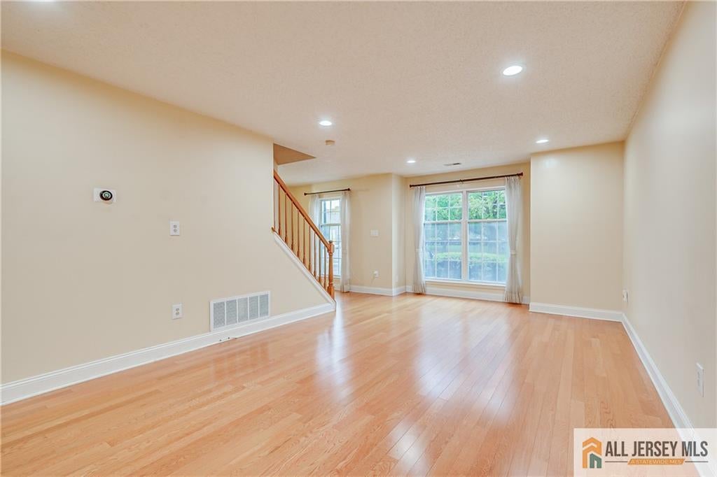 1 Rachel Ct, North Brunswick, NJ 08824 photo