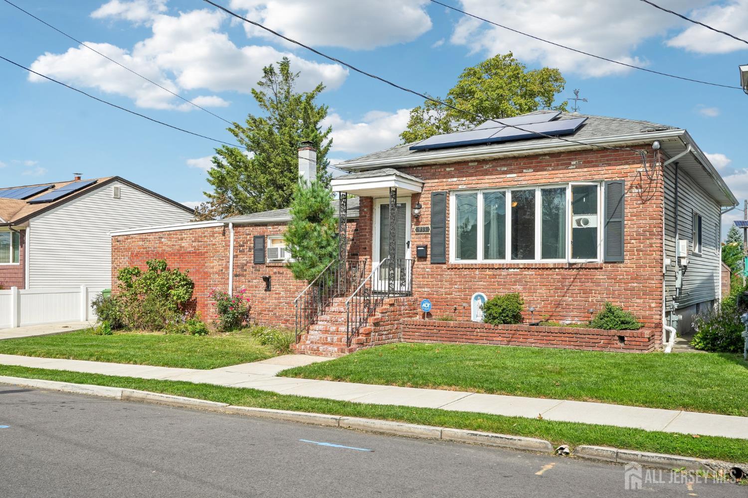 933 Mccandless Pl, Linden, NJ 07036 photo