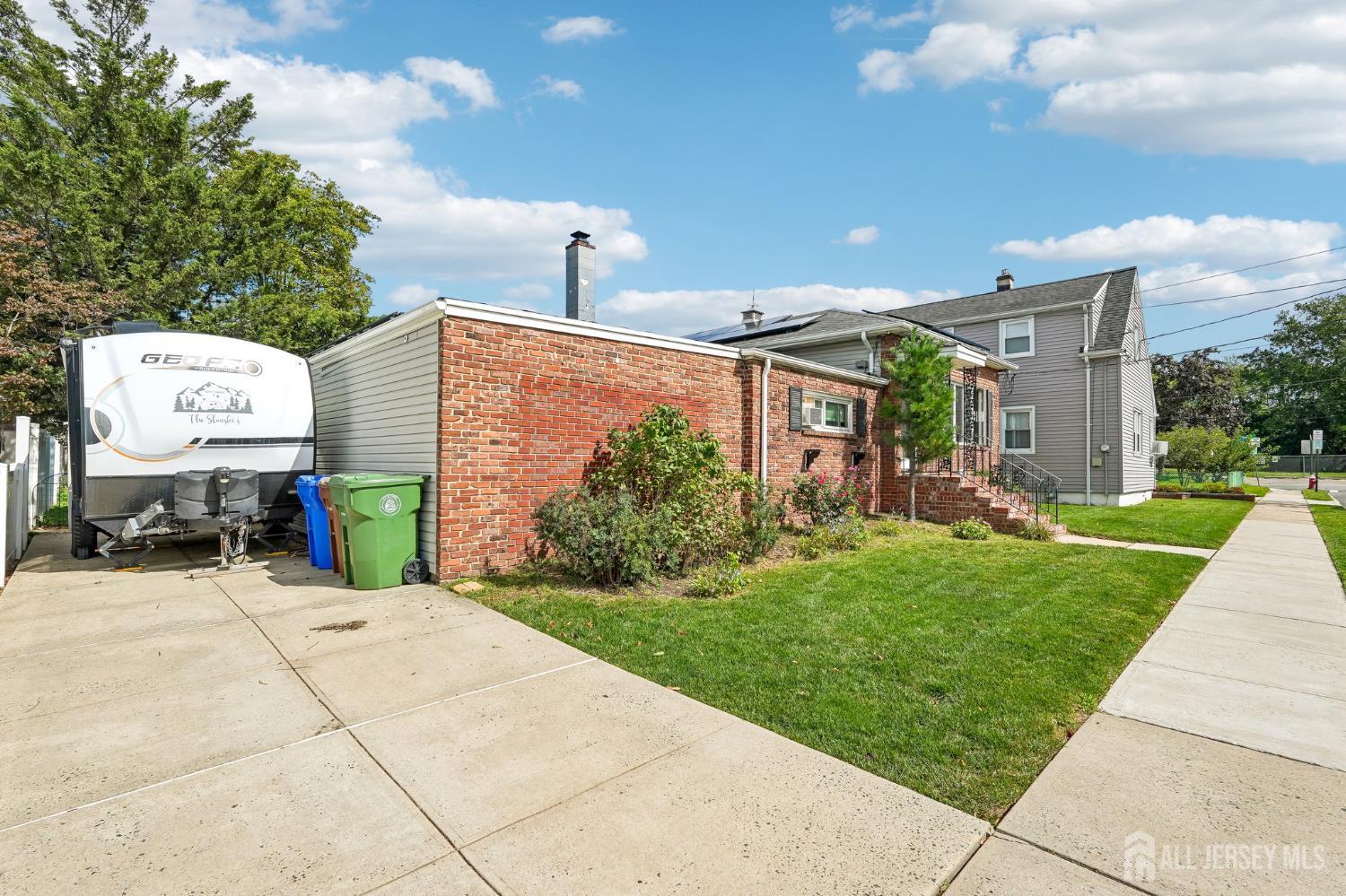 933 Mccandless Pl, Linden, NJ 07036 photo