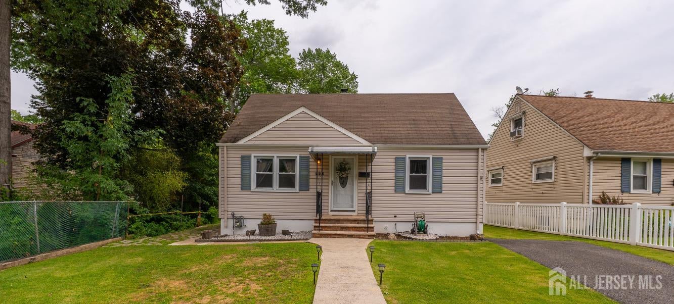 225 Linden Ave, Rahway, NJ 07065