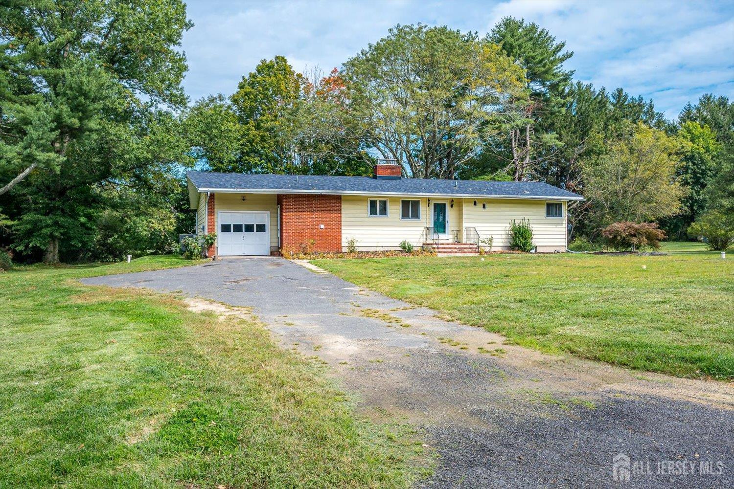 93 Conover Rd, West Windsor, NJ 08550