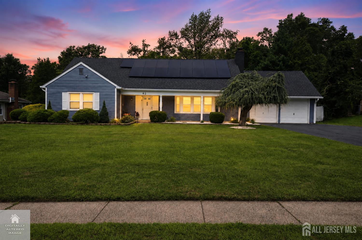 62 Macafee Rd, Franklin Twsp, NJ 08873