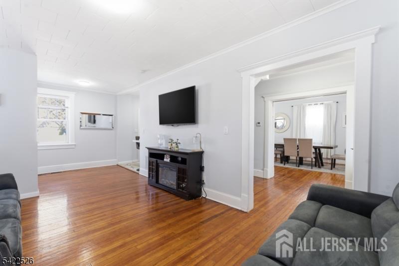 140 Grove Ave, Woodbridge Proper, NJ 07095 photo