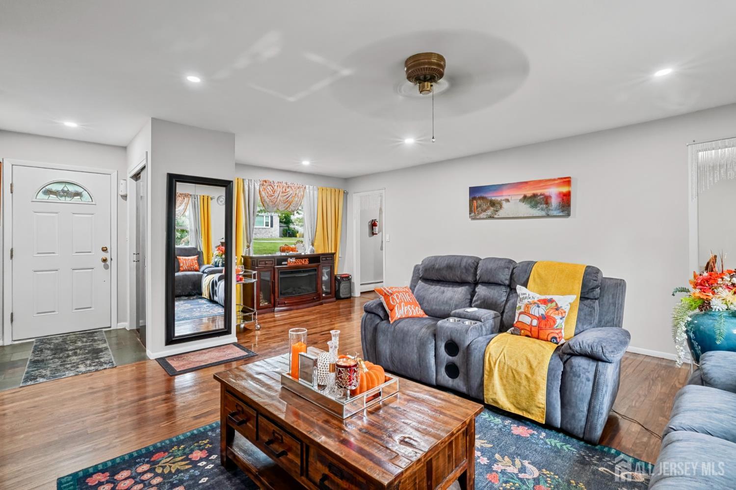 21 Coolidge Ave, East Brunswick, NJ 08816 photo
