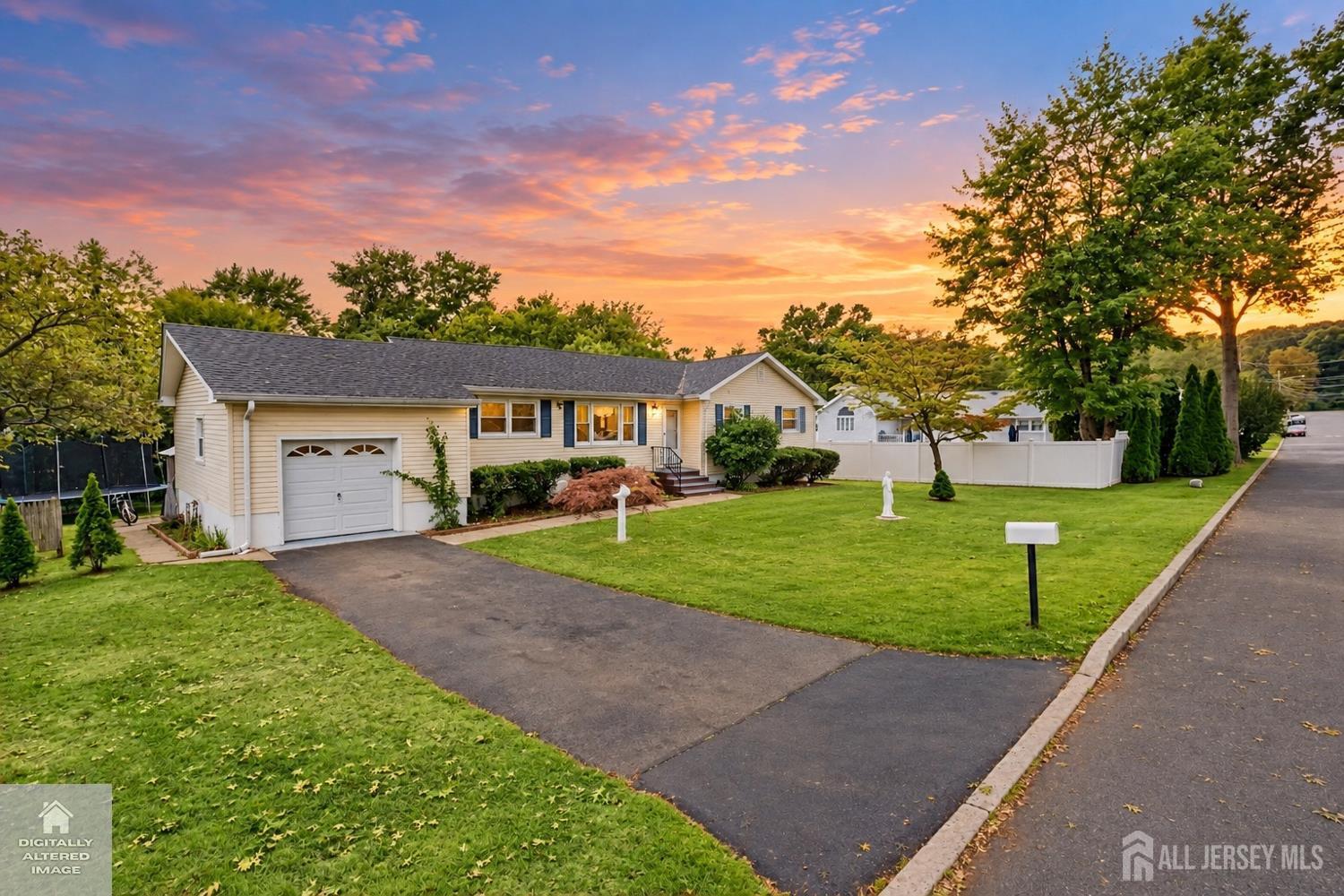 21 Coolidge Ave, East Brunswick, NJ 08816 photo