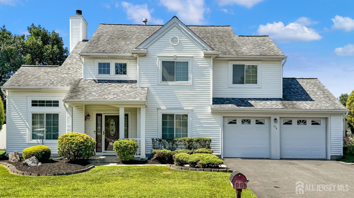 174 Buttonwood Dr, Piscataway, NJ 08854
