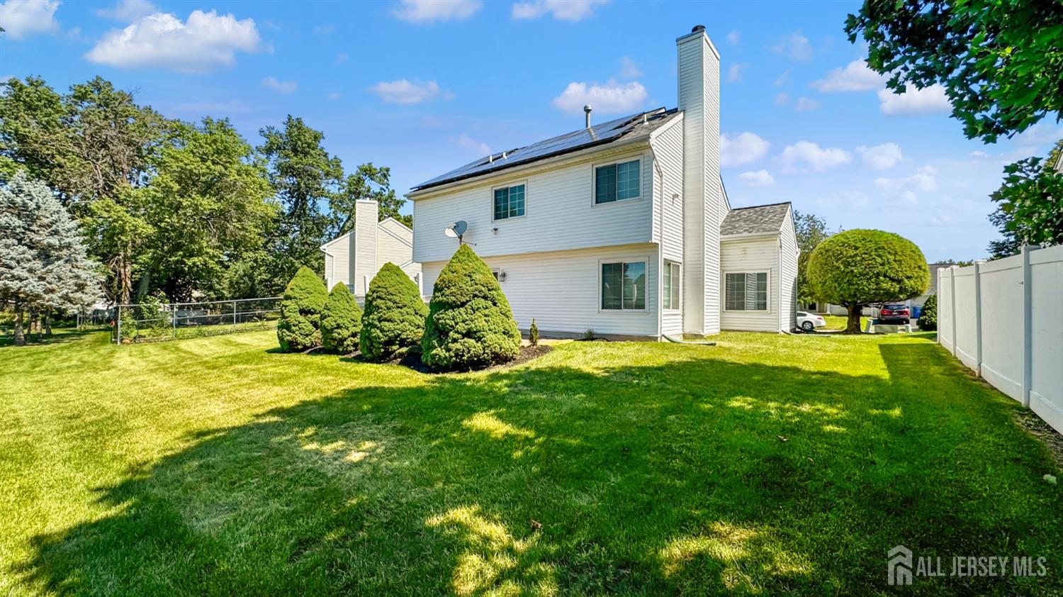 174 Buttonwood Dr, Piscataway, NJ 08854 photo