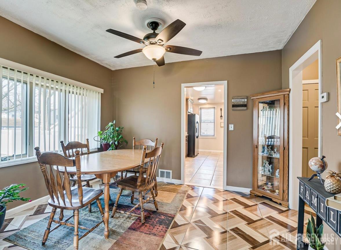 33 W Park Ave, Avenel, NJ 07001 photo