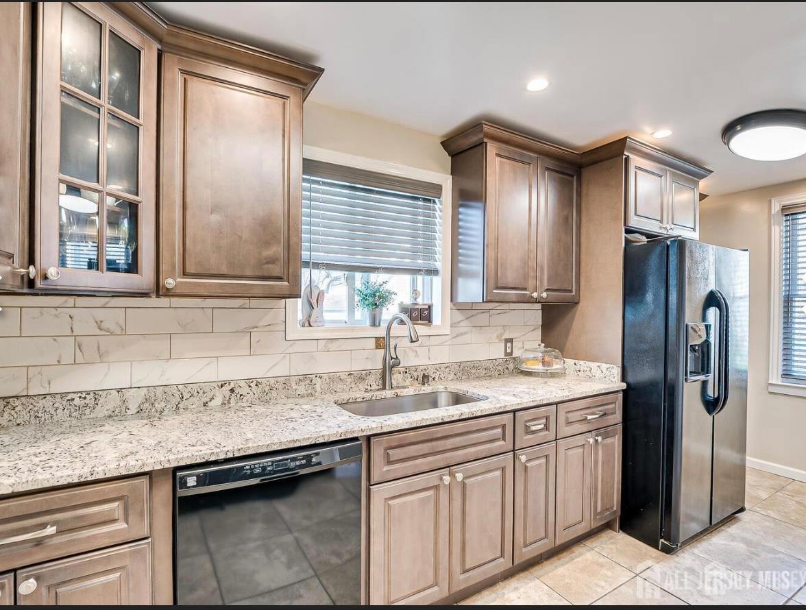 33 W Park Ave, Avenel, NJ 07001 photo