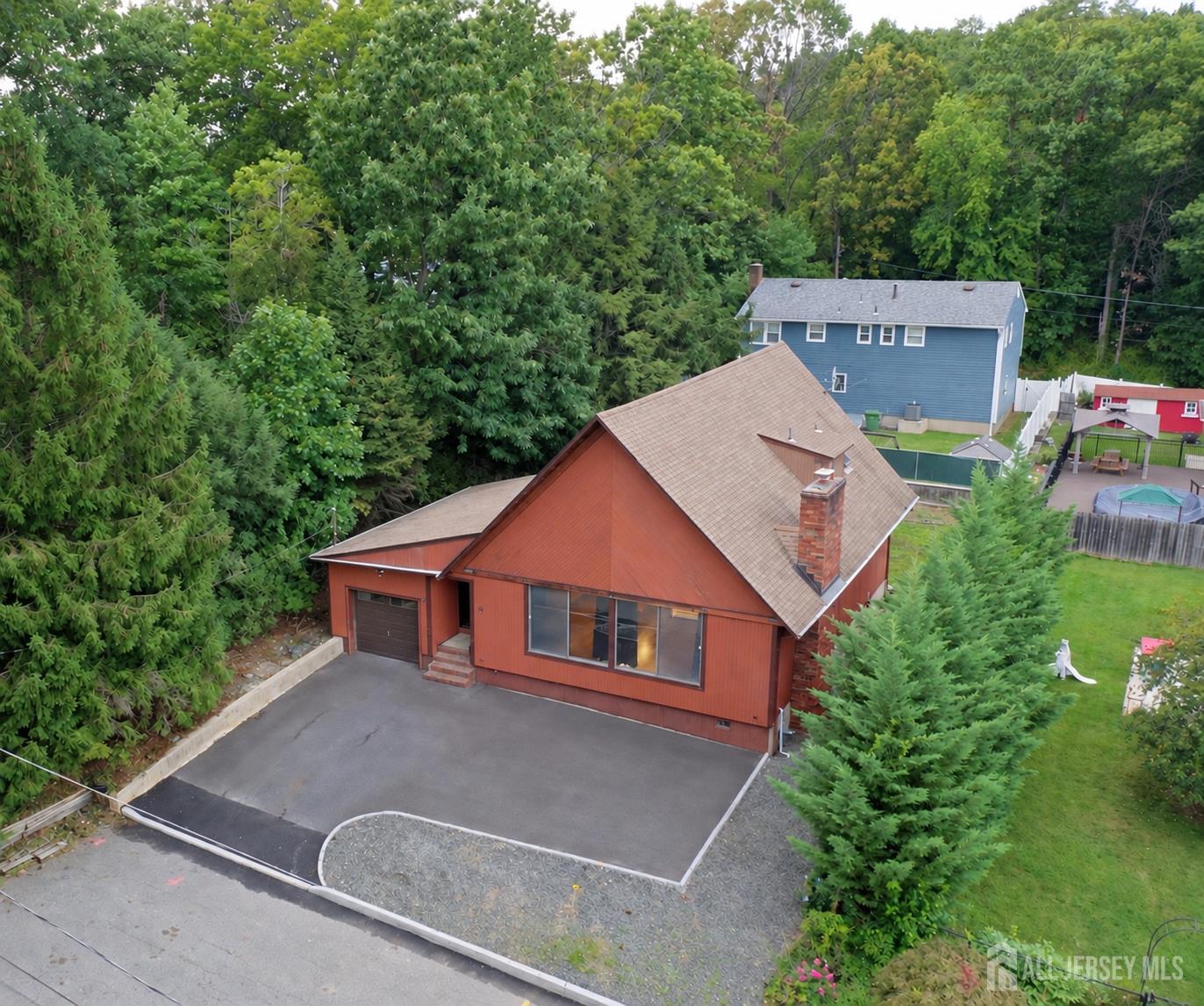254 Schussler St, Sayreville, NJ 08879