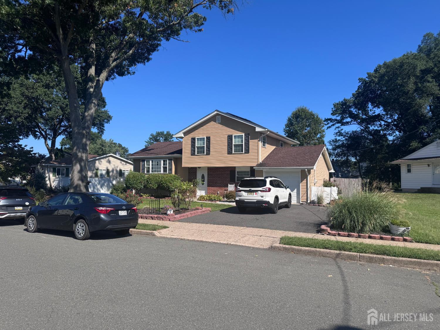 7 Verona Ave, Hampton, NJ 08619