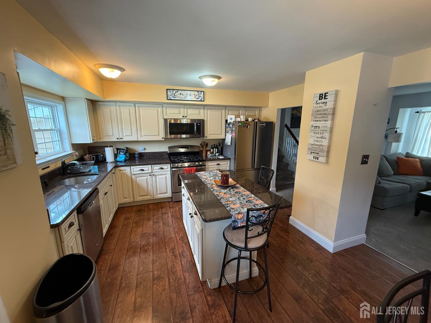 7 Verona Ave, Hampton, NJ 08619 photo