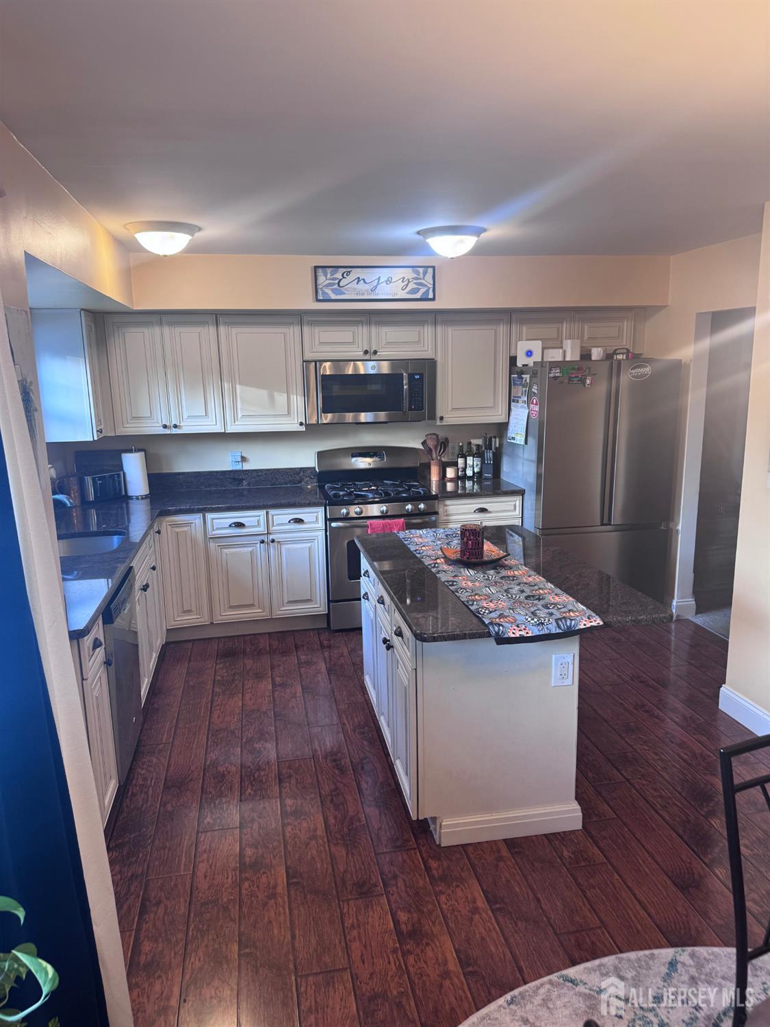 7 Verona Ave, Hampton, NJ 08619 photo