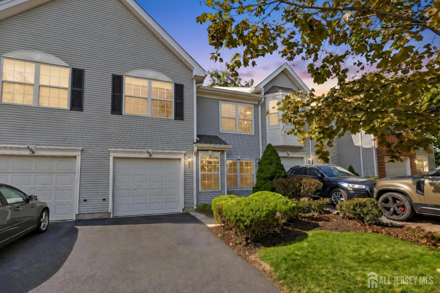 103 Creststone Cir, North Brunswick, NJ 08540