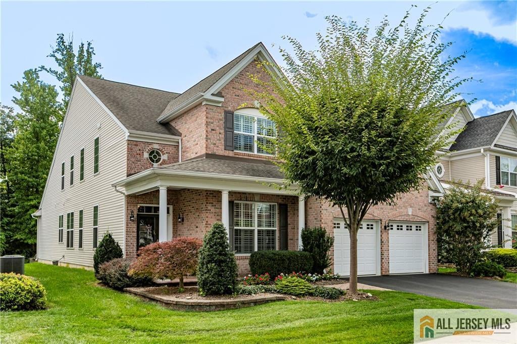 11 Bellingham Dr, North Brunswick, NJ 08824