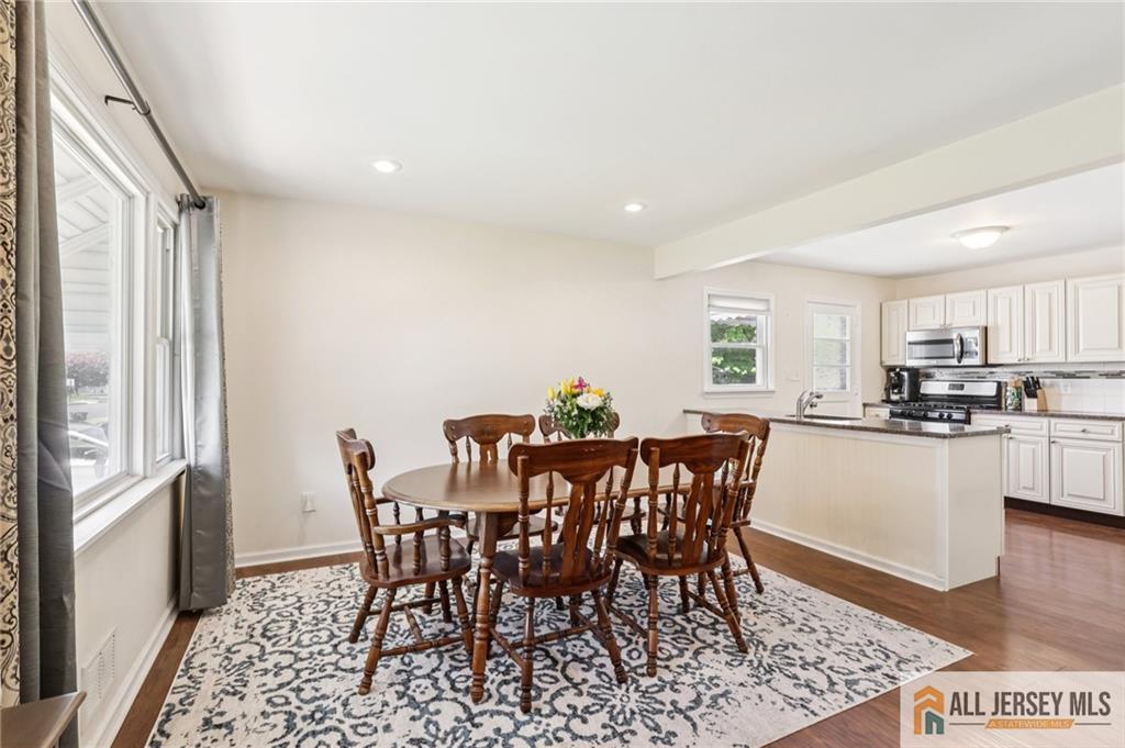 61 Wickom Ave, Hampton, NJ 08690 photo