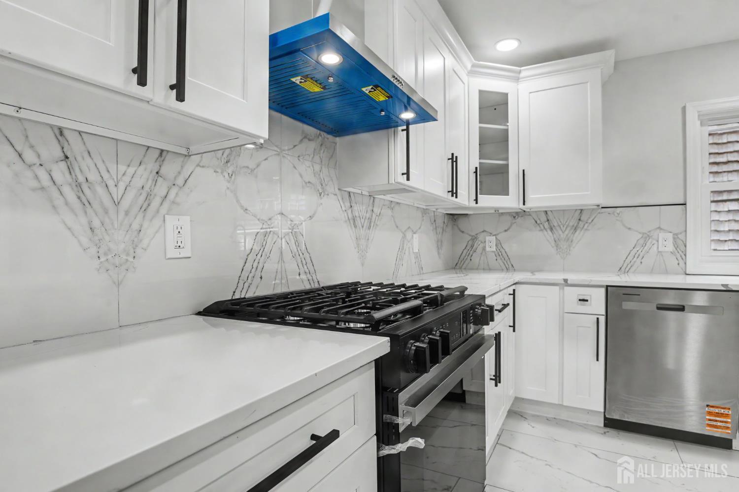 1433 Dogwood Dr, Piscataway, NJ 08854 photo