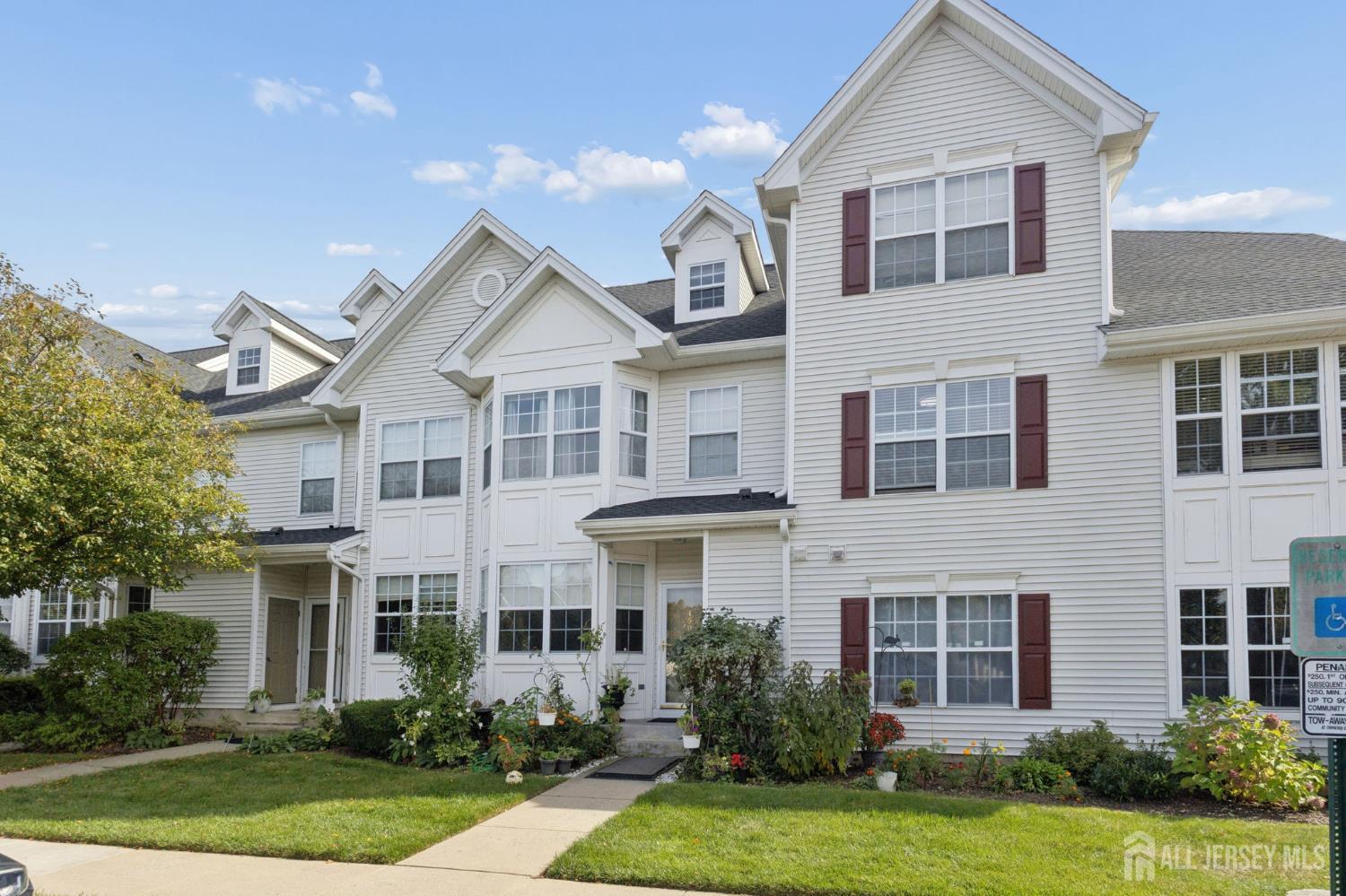 1505 Blossom Cir, North Brunswick, NJ 08810 photo