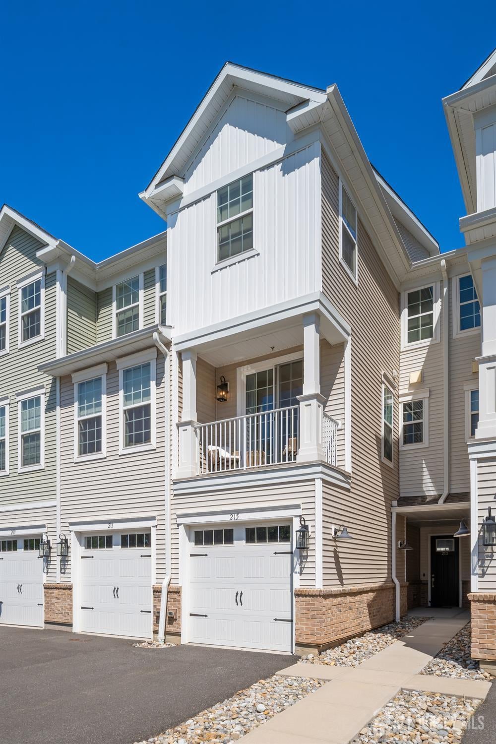 215 Park Ln, Dunellen, NJ 08812 photo
