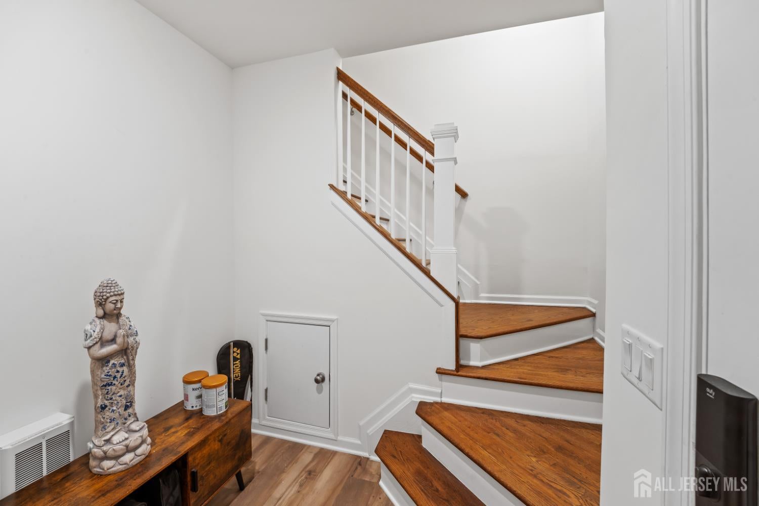 215 Park Ln, Dunellen, NJ 08812 photo