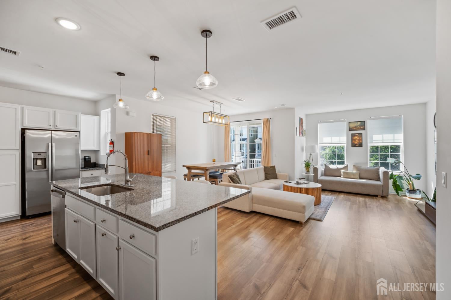 215 Park Ln, Dunellen, NJ 08812 photo