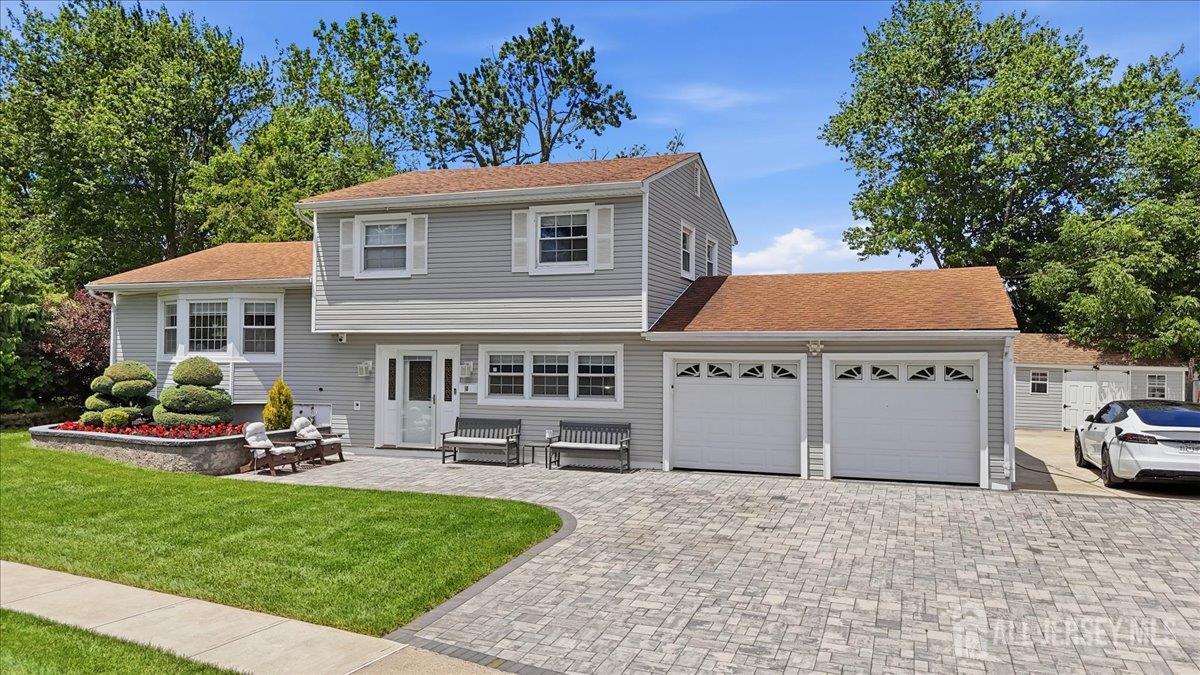 18 Stern Pl, Fords, NJ 08863
