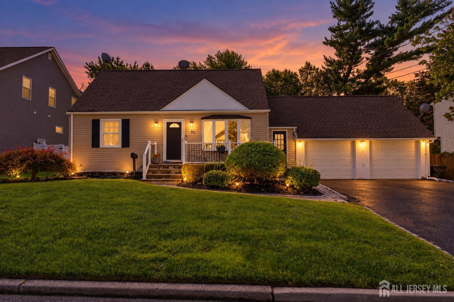 81 Lois Ave, East Brunswick, NJ 08816