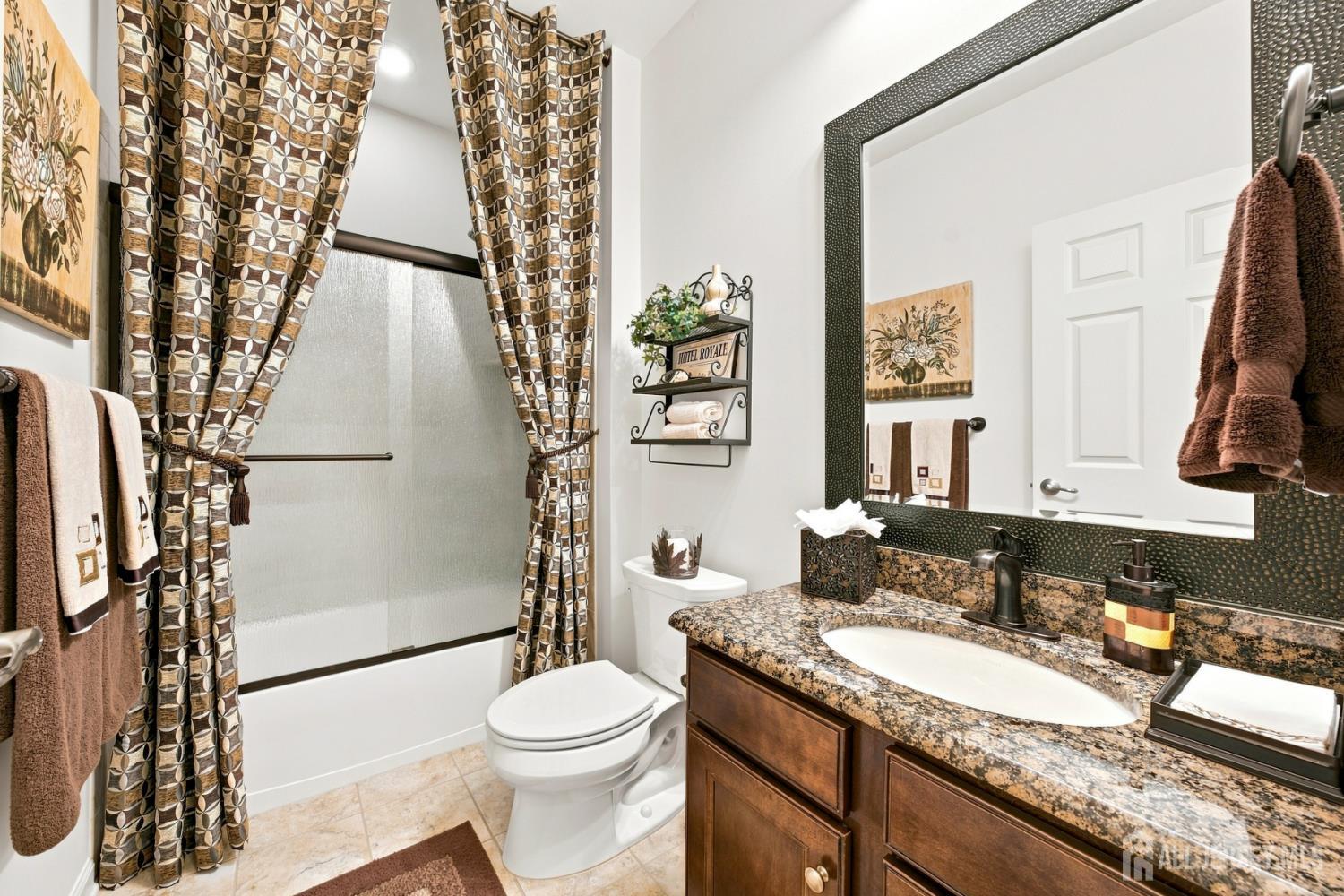 45 Independence Dr, Monroe, NJ 08831 photo