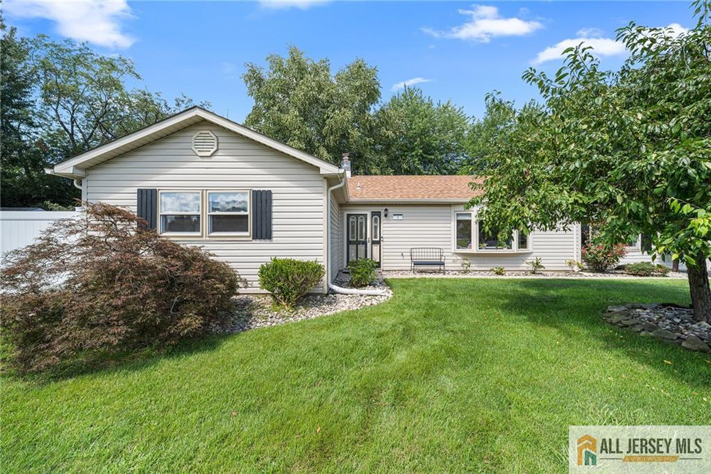 3 11th Ave, Monroe, NJ 08831