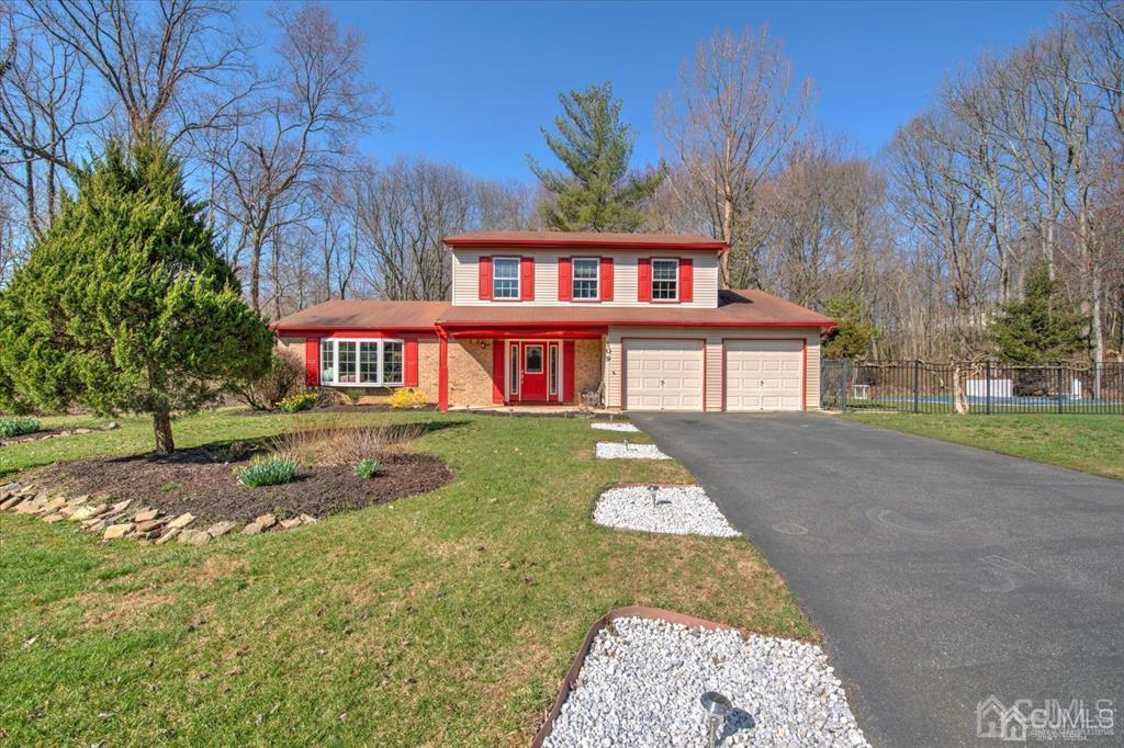 109 Fawn Dr, Old Bridge, NJ 07747