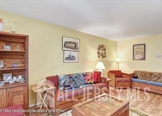 603 Holly Dr, Perth Amboy, NJ 08861 photo