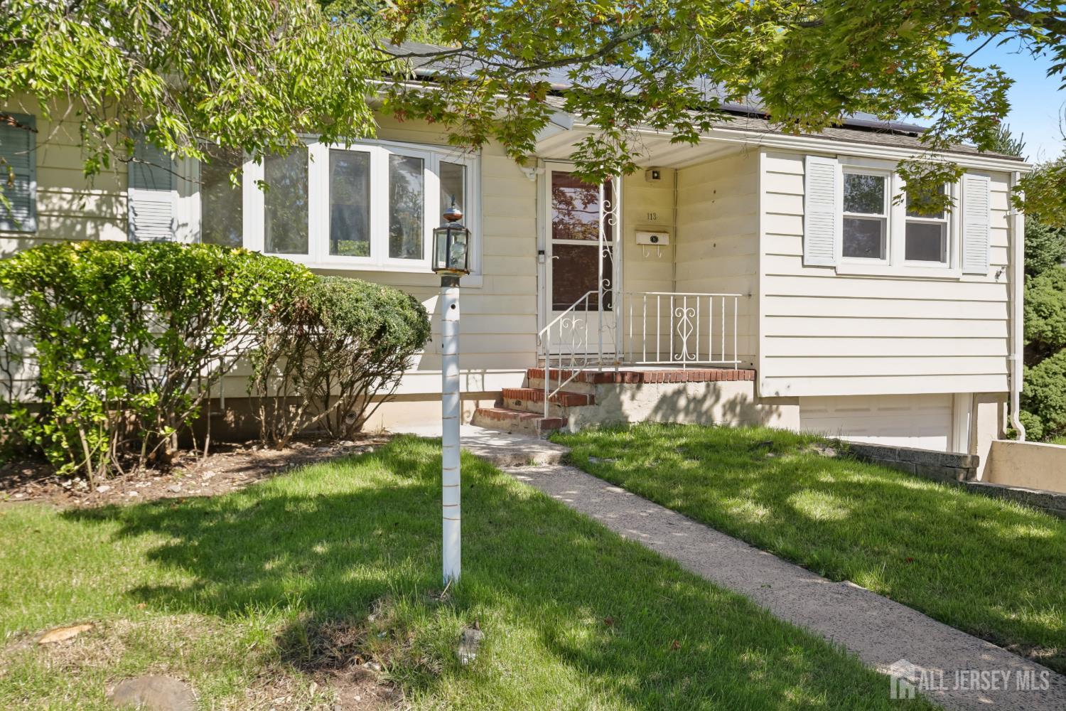 113 113 Stony Rd, Edison, NJ 08817