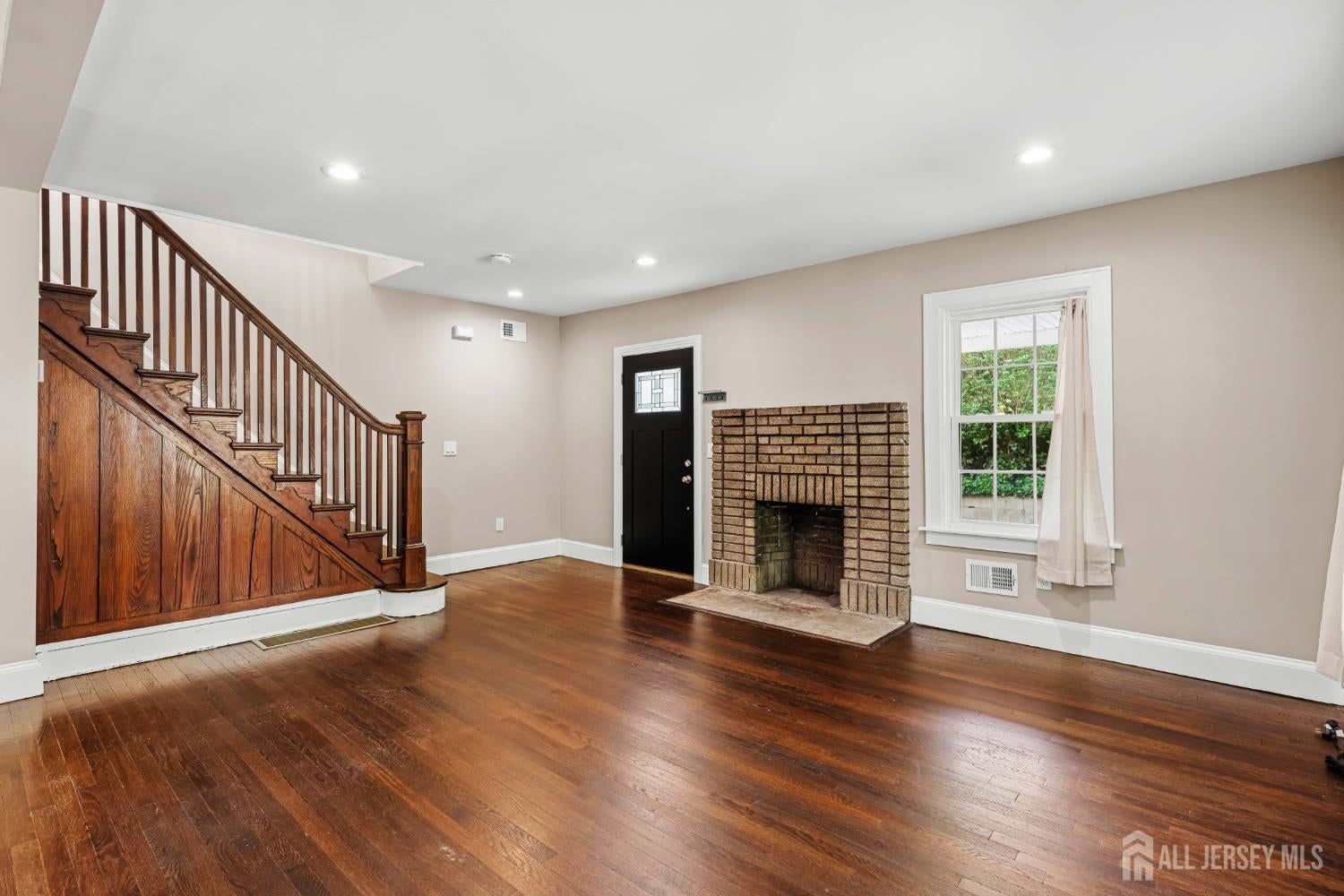 17 N Adelaide Ave, Highland Park, NJ 08904 photo