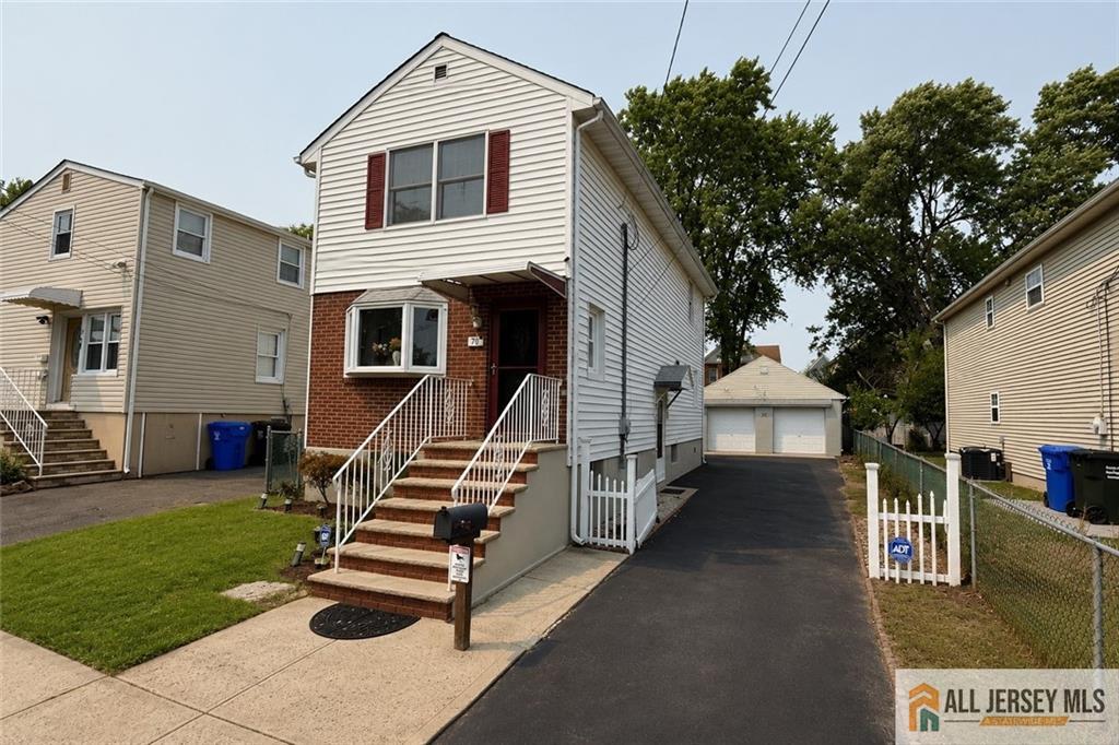 70 Spring St, Woodbridge Proper, NJ 07095 photo