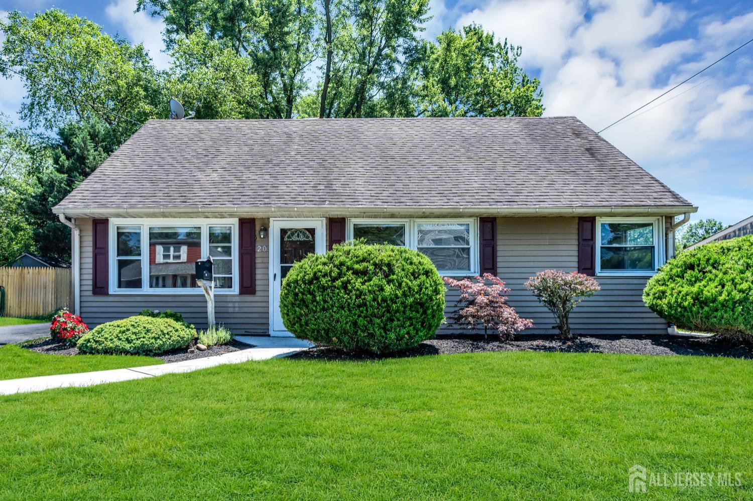 20 Mercury Rd, Edison, NJ 08817