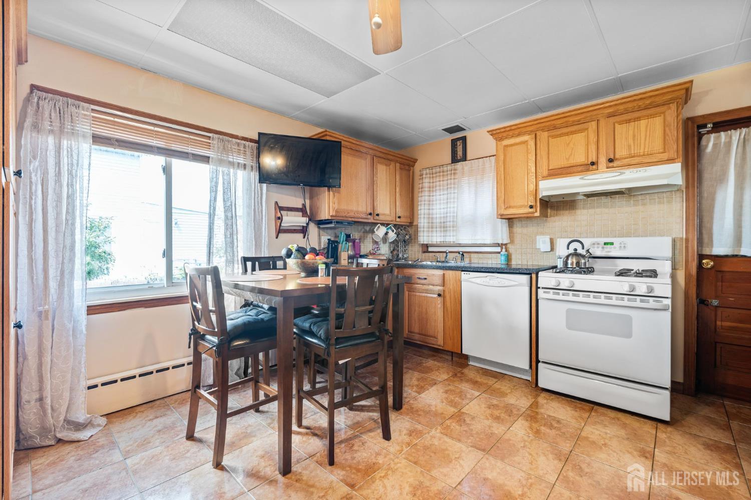 11 Charles St, South River, NJ 08882 photo