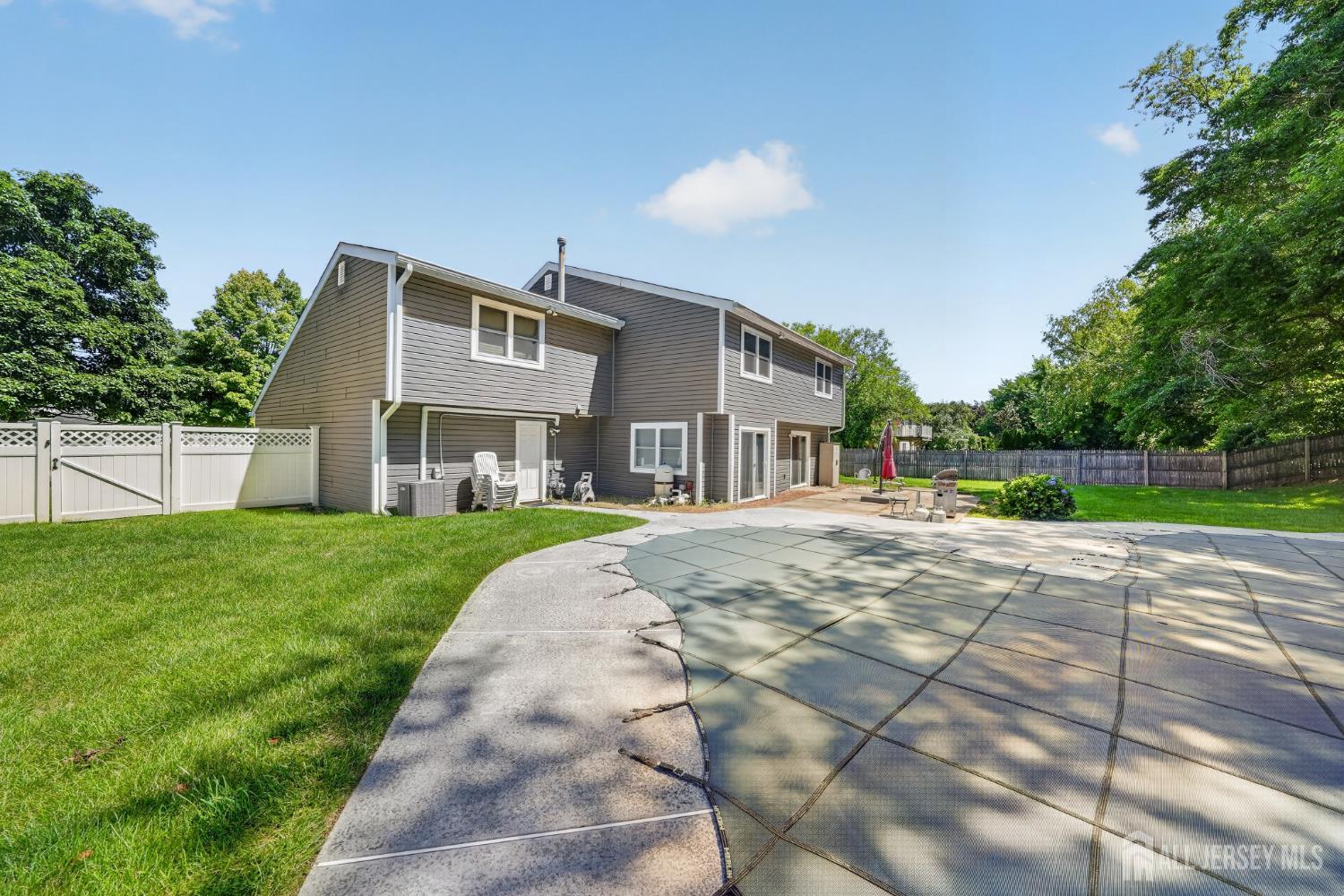 15 Harper Rd, North Brunswick, NJ 08852 photo