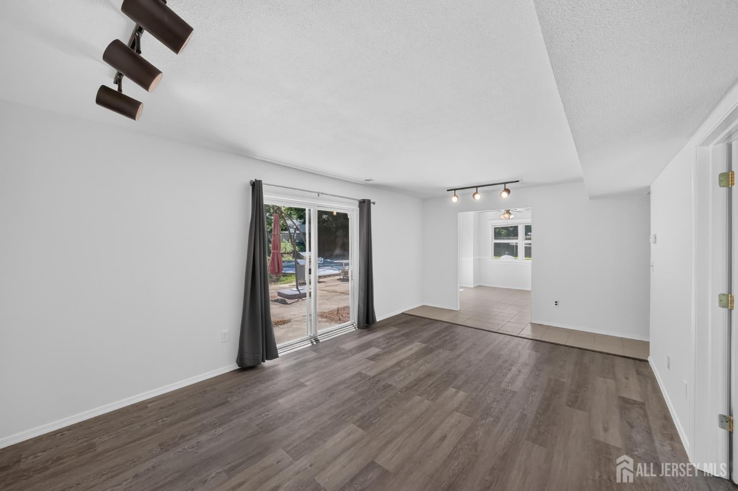 15 Harper Rd, North Brunswick, NJ 08852 photo