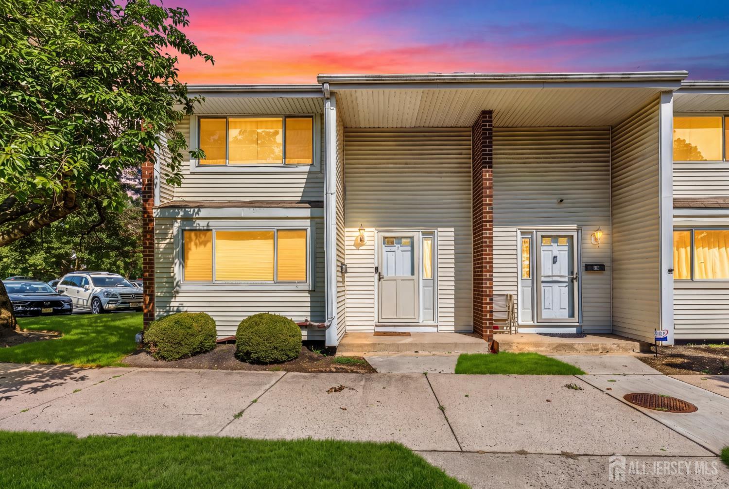 1 Quincy Cir, North Brunswick, NJ 08810