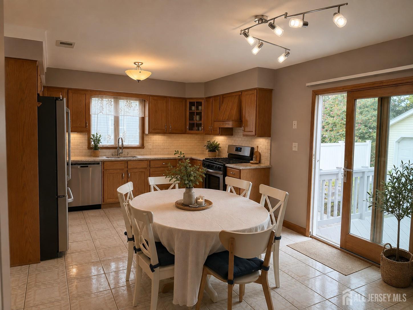 126 N Hill Rd, Colonia, NJ 07067 photo