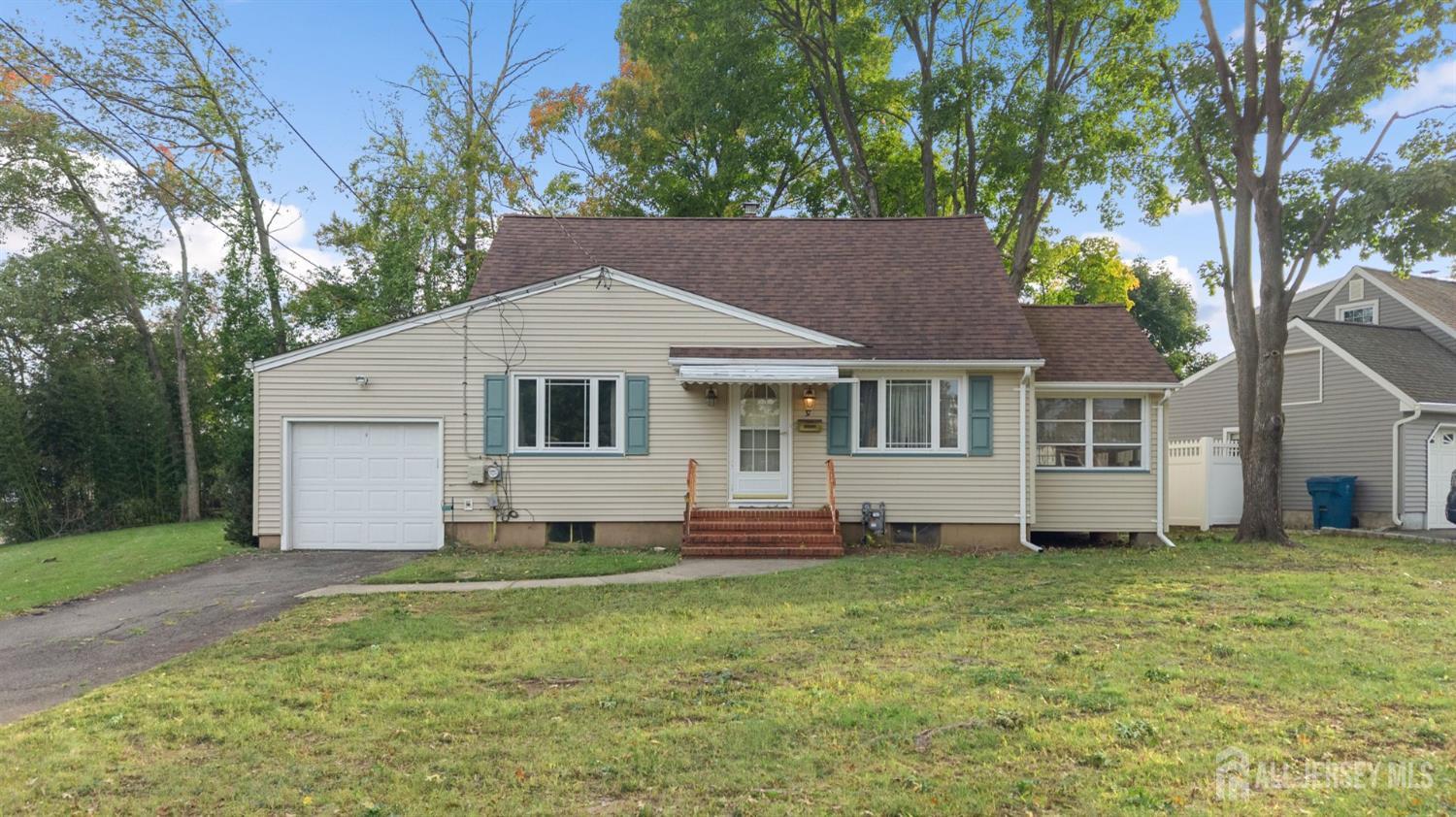 37 Leeds Dr, South Plainfield, NJ 07080