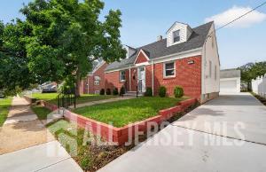 121 Dorothy St, Carteret, NJ 07008 photo