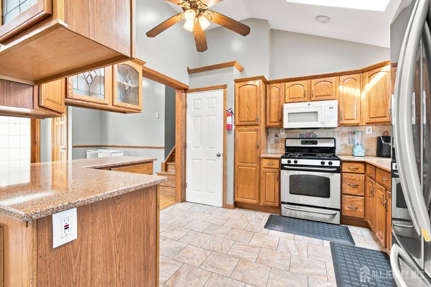 25 Penn St, Fords, NJ 08863 photo