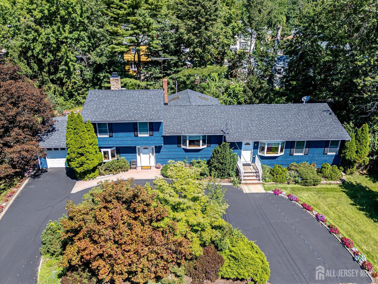 48 Frost Ave, Edison, NJ 08820