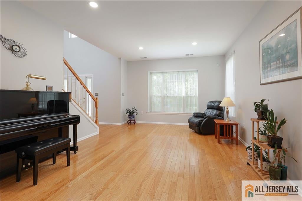 24 Hyde Park Dr, East Brunswick, NJ 08816 photo