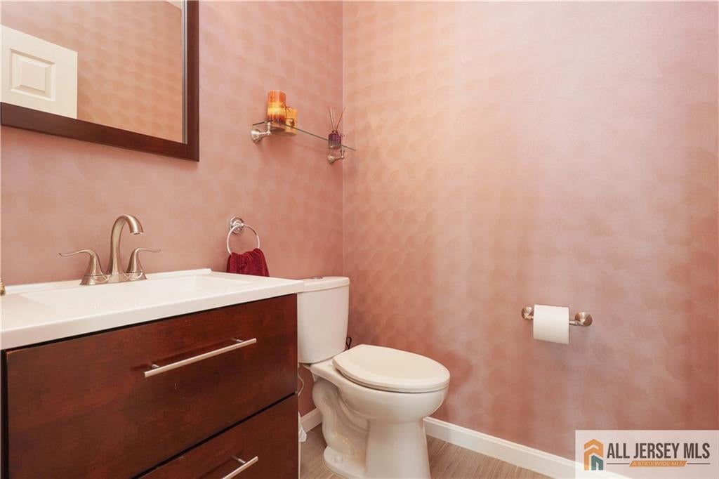 24 Hyde Park Dr, East Brunswick, NJ 08816 photo