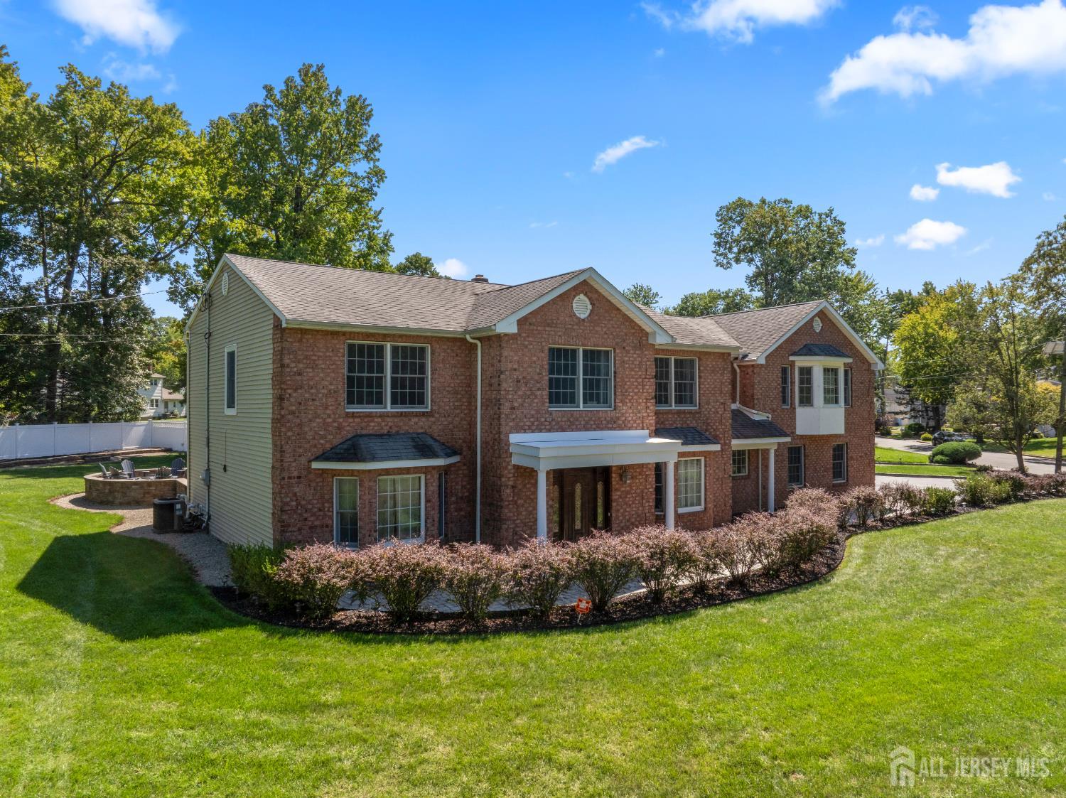 19 Bradford, Edison, NJ 08820 photo