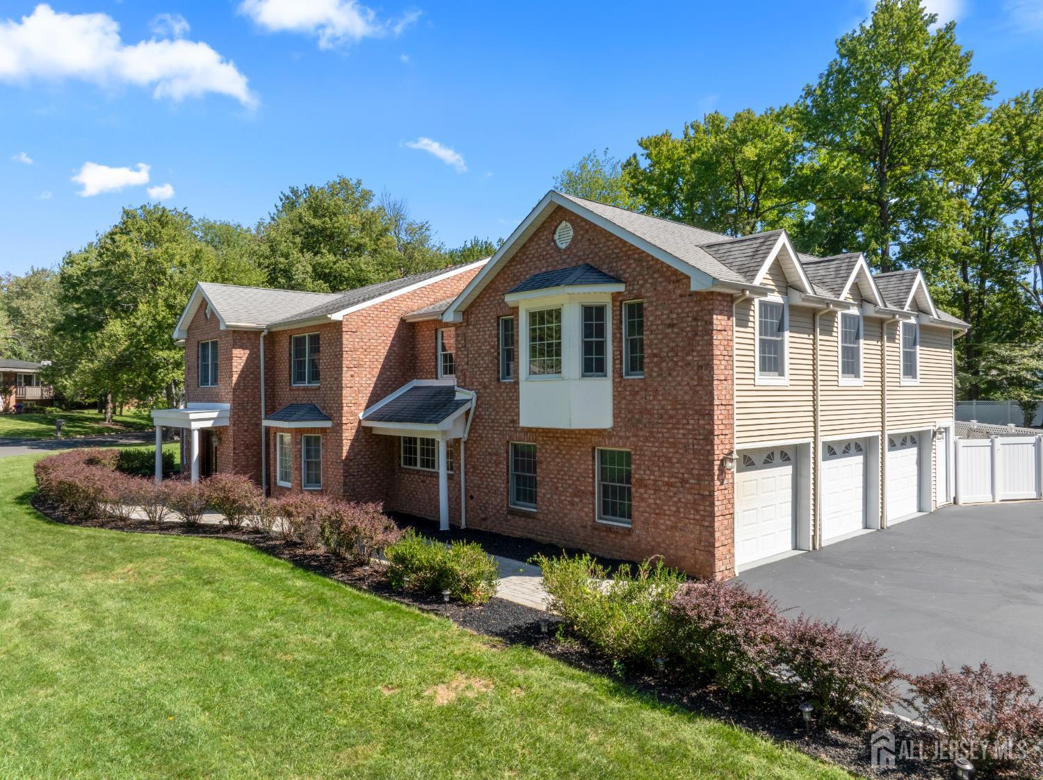 19 Bradford, Edison, NJ 08820 photo