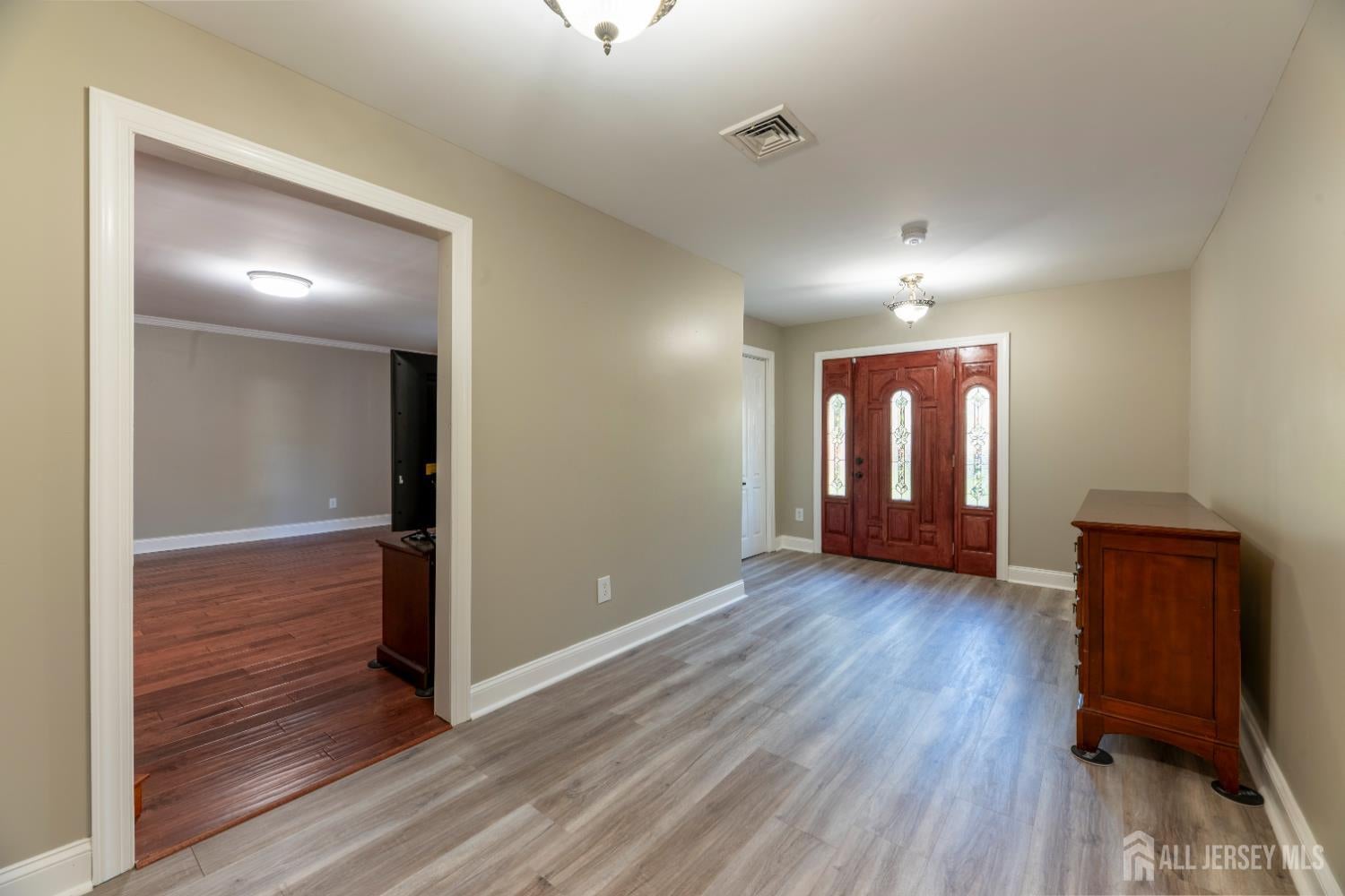19 Bradford, Edison, NJ 08820 photo